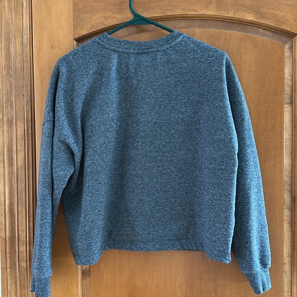 Calvin Klein Women’s Charcial Gray Cropped Sweatshirt Medium - Picture 2 of 7